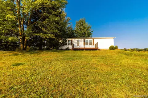 1959 Ferns Rd, Oregon, MI 48446