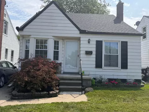7524 Sterling, Center Line, MI 48015