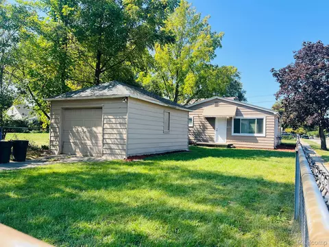 21849 Mac Arthur Blvd, Warren, MI 48089