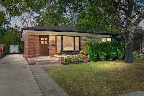 8169 Kinmore St, Dearborn Heights, MI 48127