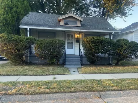 11227 Continental Ave, Warren, MI 48089