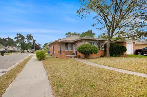 8150 Pembroke Ave, Detroit, MI 48221