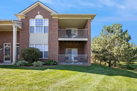 1948 Flagstone Cir 12 Cir, Rochester, MI 48307
