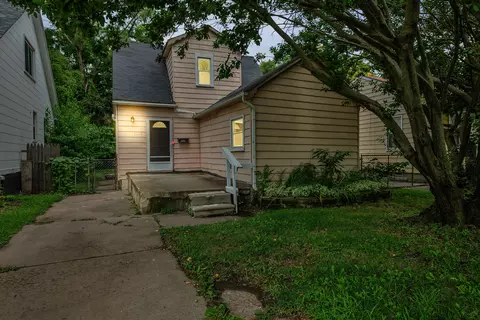 2615 Emmons Ave, Warren, MI 48091