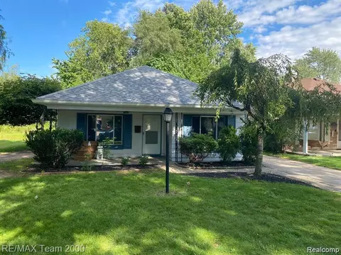 7428 Drexel St, Dearborn Heights, MI 48127