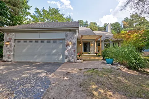7856 Pine Knob Rd, Independence, MI 48348