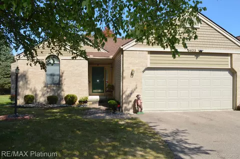 9423 Mountain Ash Crt Ct, Richfield, MI 48423