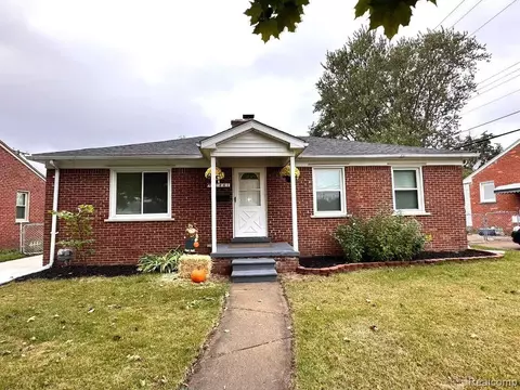 11441 Brookfield St, Livonia, MI 48150