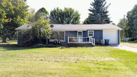 5681 Hanes Rd, Vassar, MI 48768