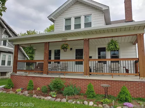 22860 Huron River Dr, Rockwood, MI 48173