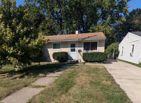 235 Ewell St, Romeo, MI 48065