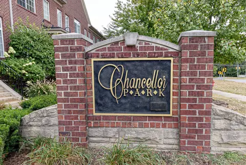 1422 Crimson Way, Walled Lake, MI 48390