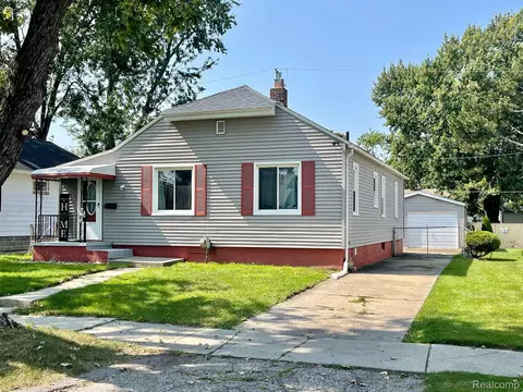 3300 Menominee St, Burton, MI 48529