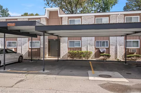 7510 Woodview St #4, Westland, MI 48185