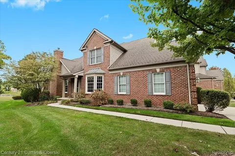 44616 Broadmoor Cir N, Northville, MI 48168