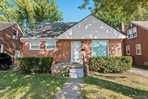 9650 Seminole St, Redford, MI 48239