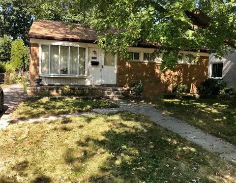 22821 Englehardt St, Saint Clair Shores, MI 48080