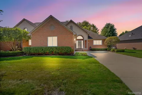 33838 Au Sable Dr, Chesterfield, MI 48047