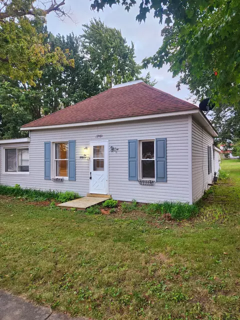 4297 Maple St, Brown City, MI 48416