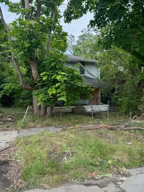 605 E Mcclellan St E, Flint, MI 48505