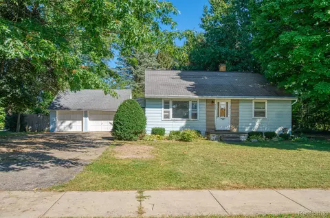 4985 Pardee Rd, Webberville, MI 48892