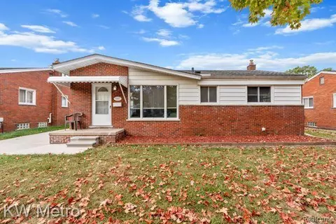 8897 Sarasota, Redford, MI 48239