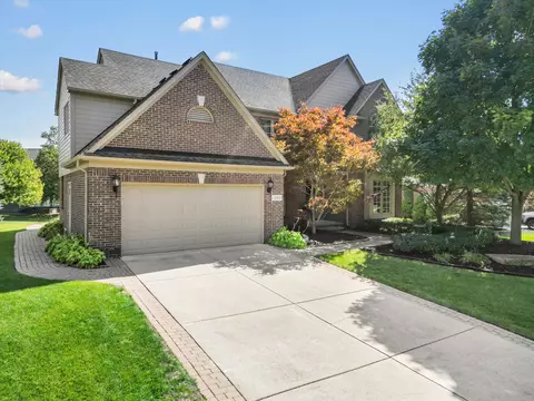 1262 Tulberry Cir, Rochester, MI 48306