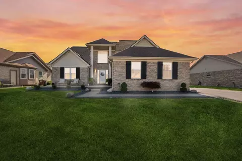 20104 Candace Dr, Rockwood, MI 48173