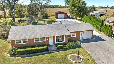 3365 Heiss Rd, Raisinville, MI 48162