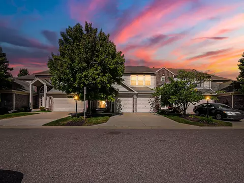 4044 Ravensfield Dr, Canton, MI 48188