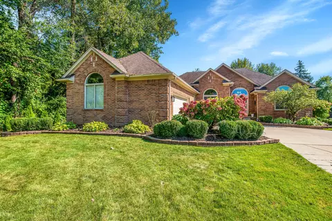 49159 Monte Rd, Chesterfield, MI 48047