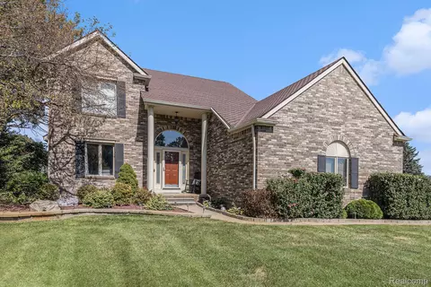 10625 Swallowtail, Green Oak, MI 48178