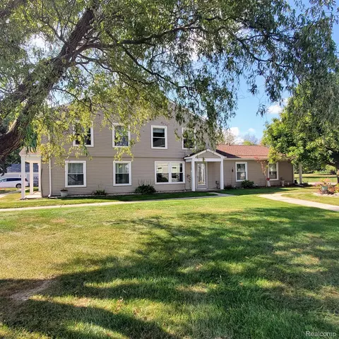 1450 Hunters Ridge Crt Ct, Davison, MI 48423