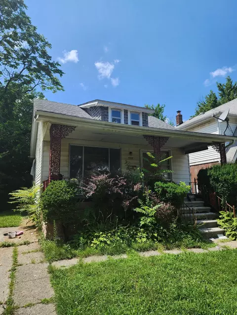 9165 Pinehurst St, Detroit, MI 48204