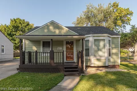 1514 S Wilson Ave, Royal Oak, MI 48067