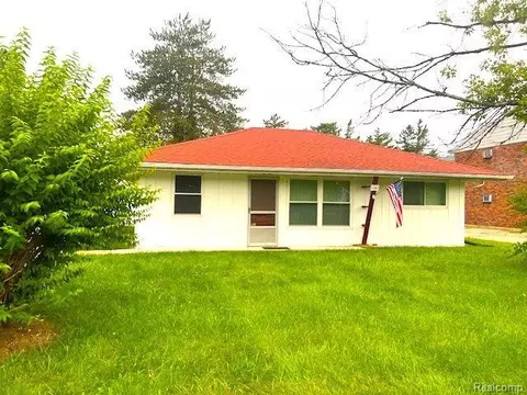 1181 N Elms Rd, Clayton, MI 48532