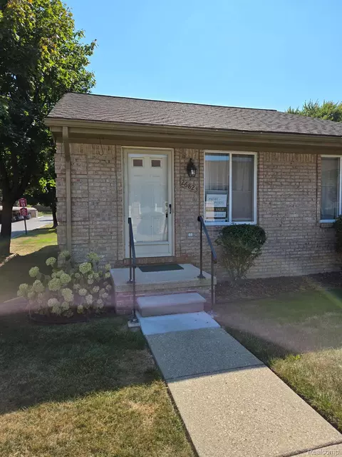 26823 Villa Calabrese, Warren, MI 48091