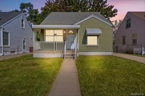 13484 Backus St, Southgate, MI 48195