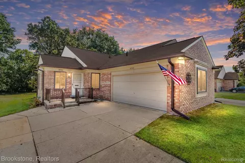38580 Sycamore Meadow Dr, Clinton Township, MI 48036