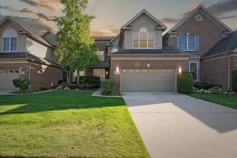 44621 S Broadmoor Cir N #114, Northville, MI 48168