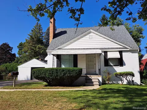 16961 Wakenden, Redford, MI 48240