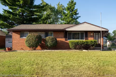 35758 Somerset St, Westland, MI 48186
