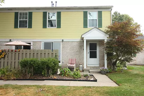 24644 Spring Ln, Harrison, MI 48045