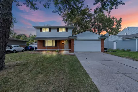 29961 Rock Creek Dr, Southfield, MI 48076