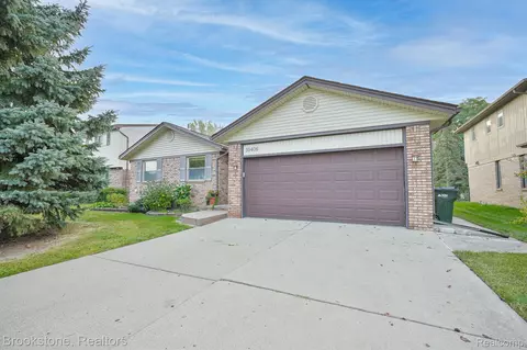35406 Collingwood Dr, Sterling Heights, MI 48312