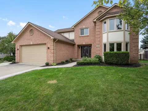 8460 Frederick Dr, Washington, MI 48094
