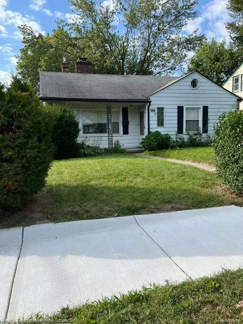 440 E Meyers Ave, Hazel Park, MI 48030