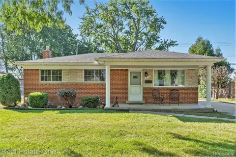 14950 Masonic Blvd, Warren, MI 48088