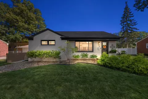 9448 E Gillman St, Livonia, MI 48150