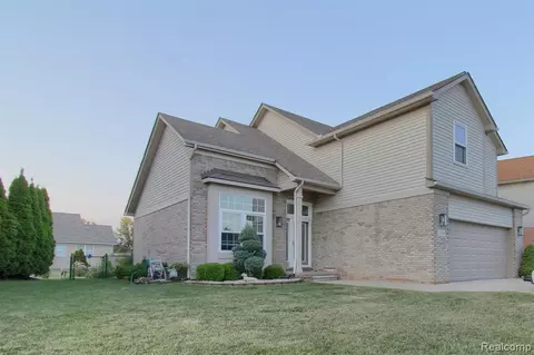 17264 Buckeye Ln, Romulus, MI 48174